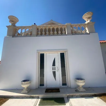 Venus House Holiday home Lamas